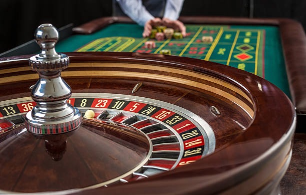 nara4d mobile app interface showing slot games and live casino options